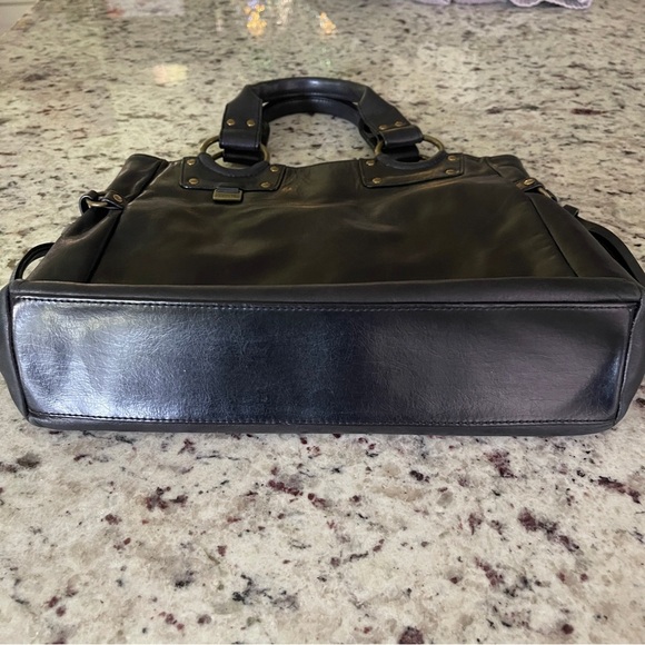 Vintage Kenneth Cole Reaction Black Leather Bag Brass Hardware Purse Tote Retro - Picture 6 of 14